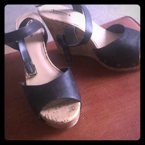 Arizona Jean Co. Wedge Heel Shoe